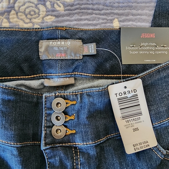 NWT Torrid Supersoft Jeggings - Picture 2 of 6